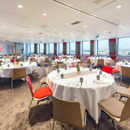 Ξενοδοχείο Radisson Blu Hotel, 4*