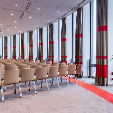 Radisson Blu Hotel, Ξενοδοχείο