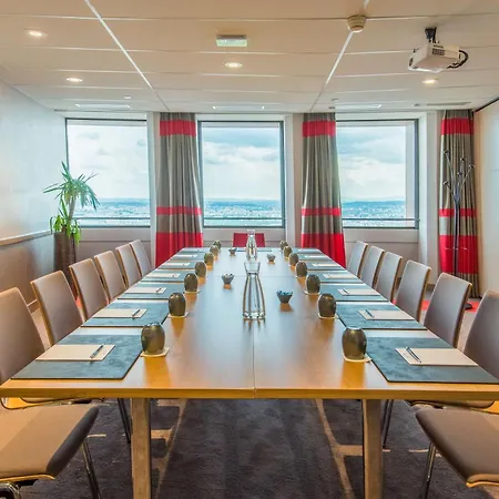 Radisson Blu Hotel, Ξενοδοχείο