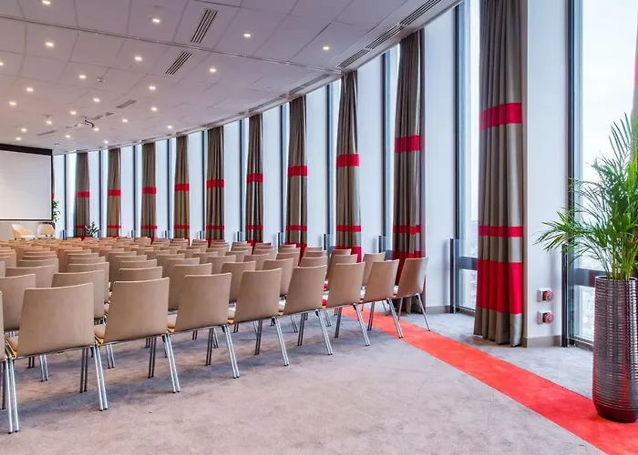 Radisson Blu Hotel, Hotel