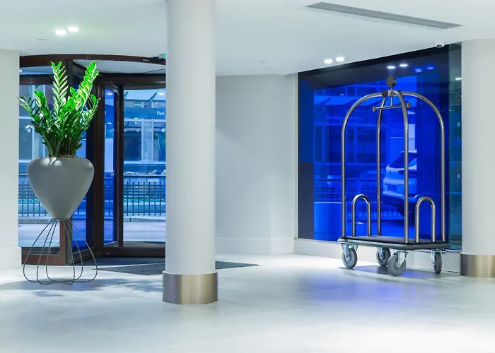 Hotel Radisson Blu Hotel, 4*