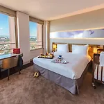 ホテル ラディソン ブルー 4*