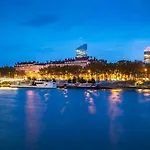 Radisson Blu Hotel, 4* Lyon