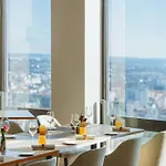Radisson Blu Hotel, Hotel